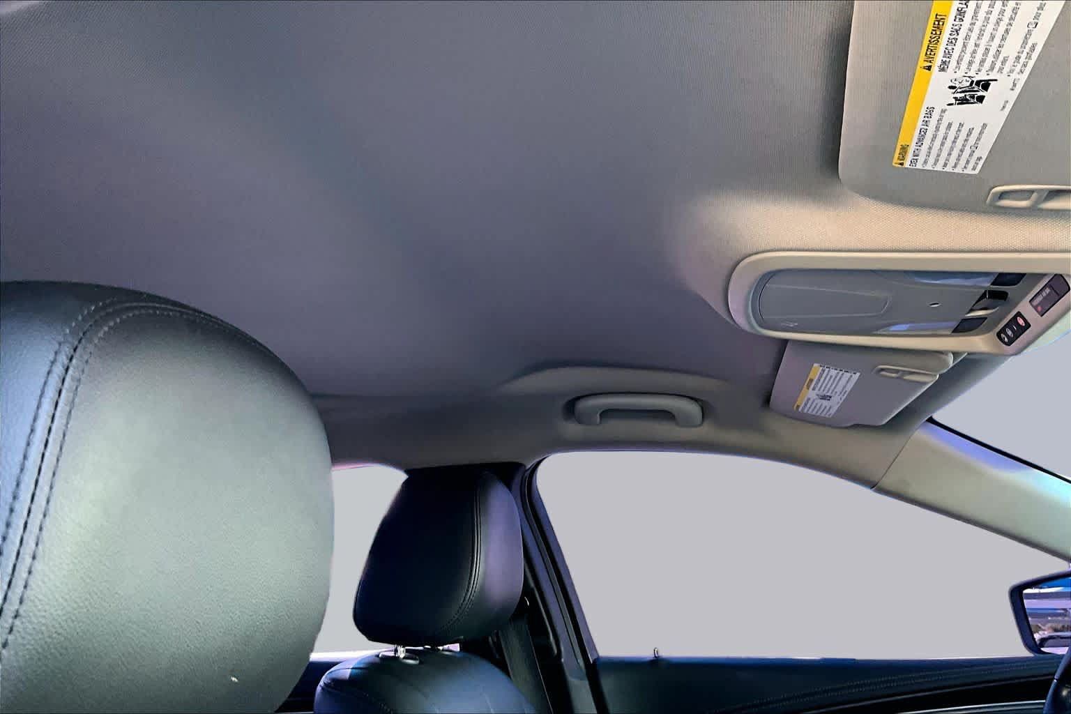 Used 2019 Chevrolet Impala LT FWD image 12