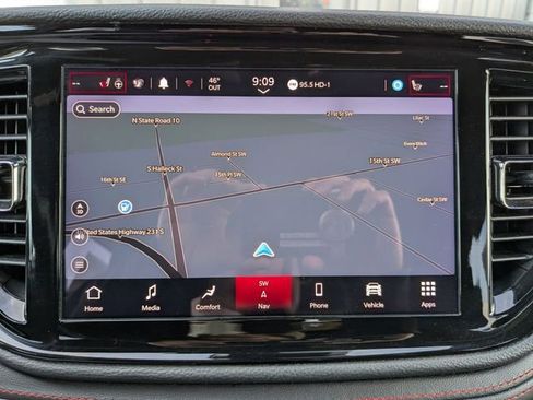 Used 2024 Dodge Durango GT image 25