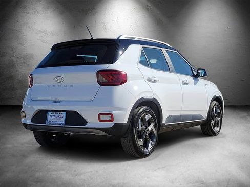 New 2026 Hyundai Venue SEL image 3