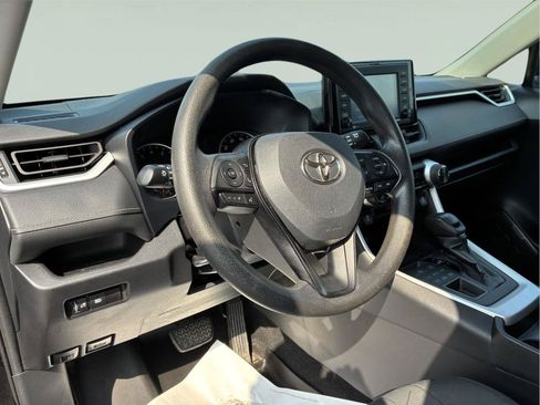 Used 2021 Toyota RAV4 XLE AWD/4WD image 49
