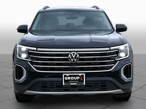 Used 2024 Volkswagen Atlas SE image 4