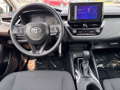 Used 2025 Toyota Corolla LE FWD image 19