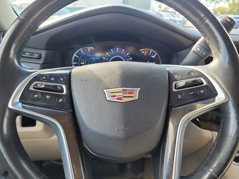 Used 2018 Cadillac Escalade Luxury image 15
