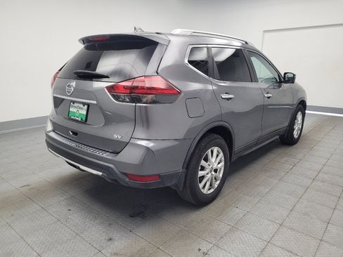 Used 2018 Nissan Rogue SV w/ Premium Package FWD image 9