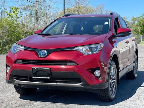 Used 2018 Toyota RAV4 XLE w/ Convenience Package AWD/4WD image 13