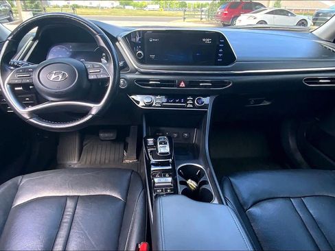 Used 2022 Hyundai Sonata Limited w/ Preferred Accessory Package FWD image 16