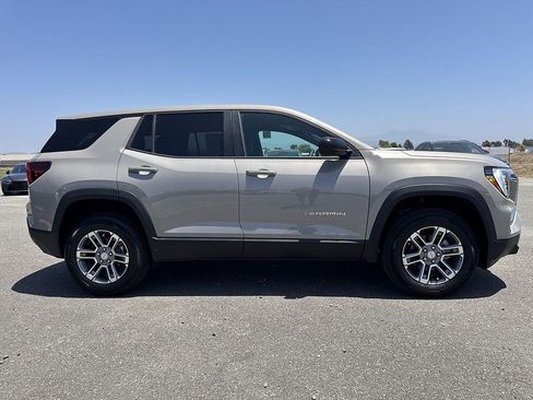 New 2026 GMC Terrain Elevation w/ Technology Package II FWD image 3