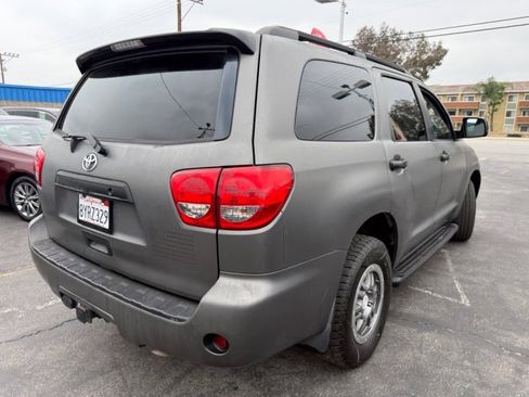 Used 2011 Toyota Sequoia SR5 w/ Premium Pkg RWD image 9