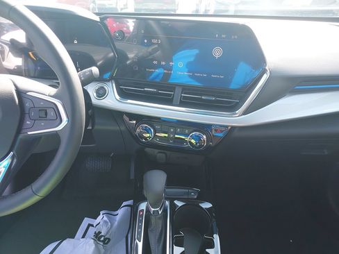 New 2026 Chevrolet Trax LT w/ Driver Confidence Package FWD image 20