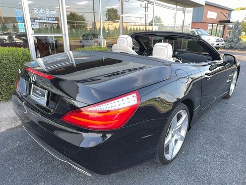 Used 2013 Mercedes-Benz SL 550 image 3
