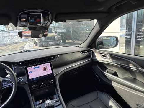 Used 2023 Jeep Grand Cherokee Overland w/ MOPAR Finishing Package image 36