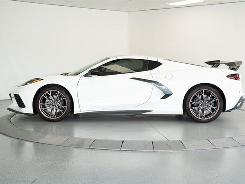 Used 2023 Chevrolet Corvette Stingray Coupe w/ 1LT image 4