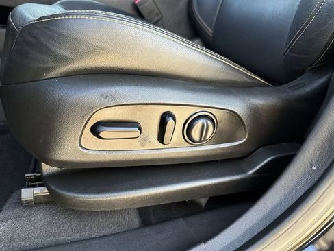Used 2021 GMC Terrain SLT w/ Infotainment Package II FWD image 19