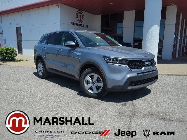 Used 2023 Kia Sorento LX AWD/4WD image 1