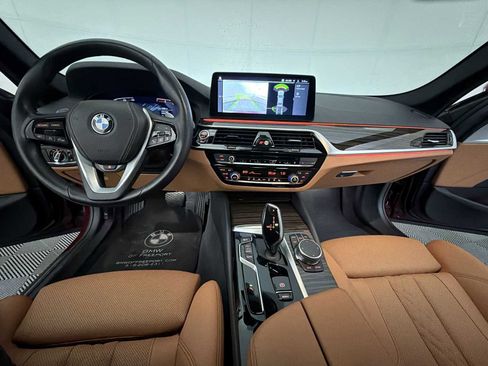 Certified 2023 BMW 530i xDrive w/ Convenience Package image 15