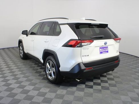 Used 2021 Toyota RAV4 XLE Premium image 25