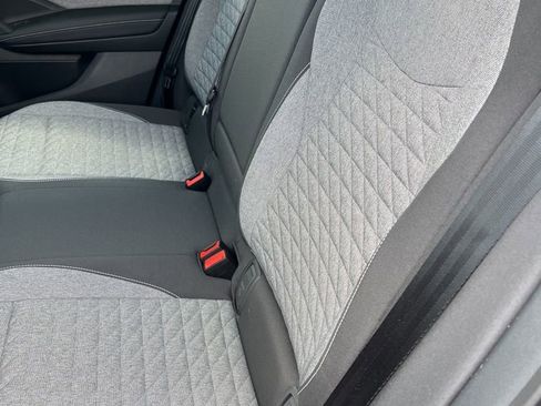 Used 2025 Volkswagen Tiguan S image 18