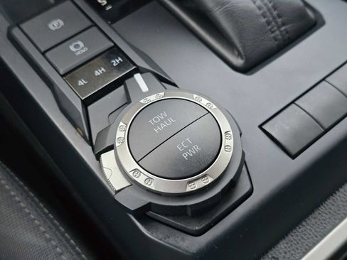 Certified 2025 Toyota Tacoma SR5 w/ SR5 Upgrade Package image 35