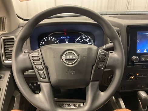 Used 2024 Nissan Frontier SV AWD/4WD image 20