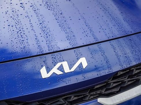 Certified 2023 Kia Forte LXS image 4