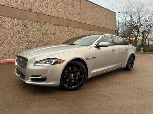 Used 2019 Jaguar XJ L Portfolio image 2