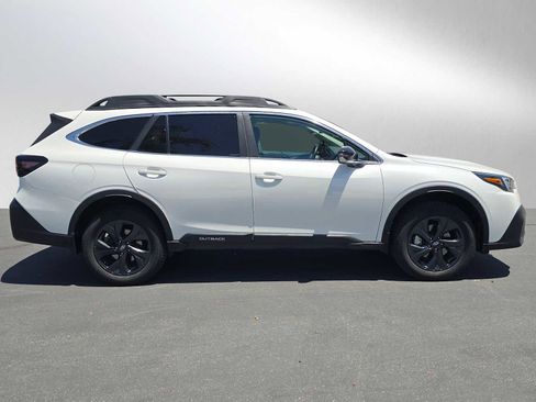 Used 2021 Subaru Outback Onyx Edition XT w/ Popular Package #2 AWD/4WD image 2