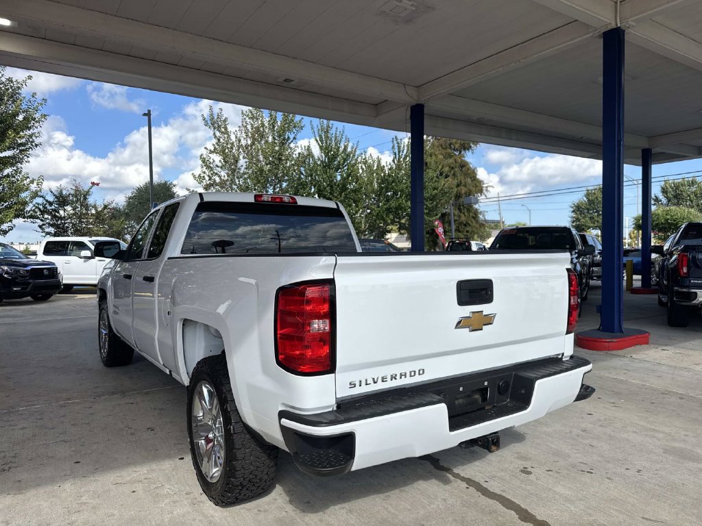 Used 2018 Chevrolet Silverado 1500 Custom w/ Custom Value Package RWD image 6