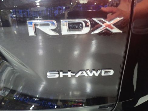 Used 2024 Acura RDX SH-AWD image 13