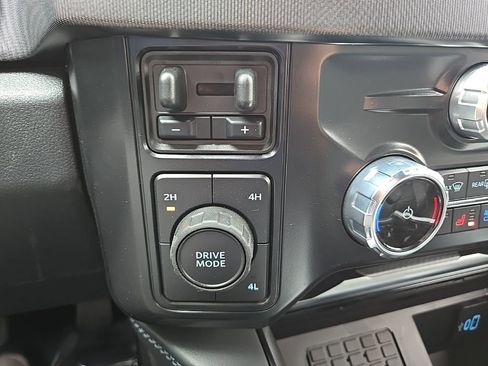 Used 2026 Ford F450 Platinum w/ FX4 Off-Road Package image 24