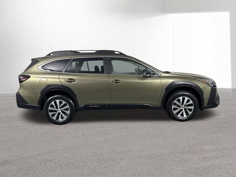Used 2025 Subaru Outback Premium w/ Popular Package #1A AWD/4WD image 35
