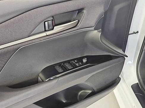 Used 2025 Toyota Camry LE w/ Convenience Package image 12