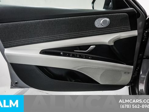 Used 2023 Hyundai Elantra Limited FWD image 42