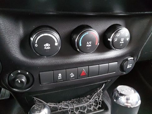 Used 2017 Jeep Wrangler Unlimited Sport w/ Quick Order Package 24S image 34