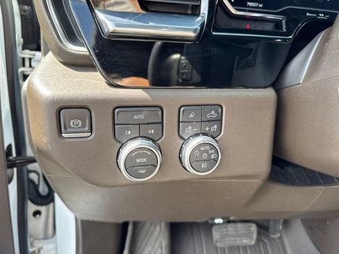 Used 2022 GMC Sierra 1500 SLT AWD/4WD image 14