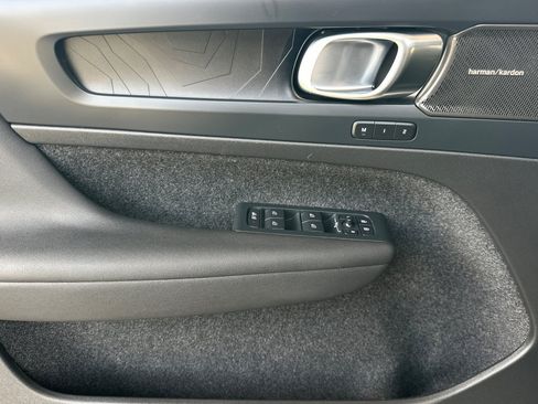 Certified 2023 Volvo C40 P8 Recharge Ultimate w/ Protection Package Premier AWD/4WD image 11