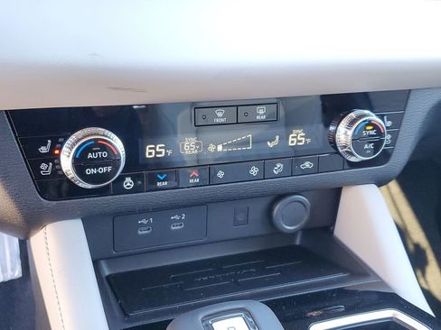 New 2026 Mitsubishi Outlander SEL FWD image 25