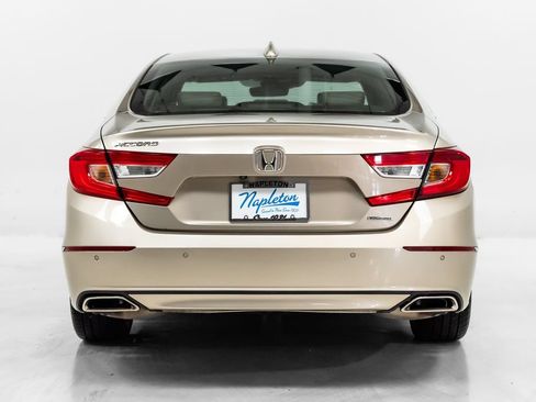 Used 2018 Honda Accord Touring image 29