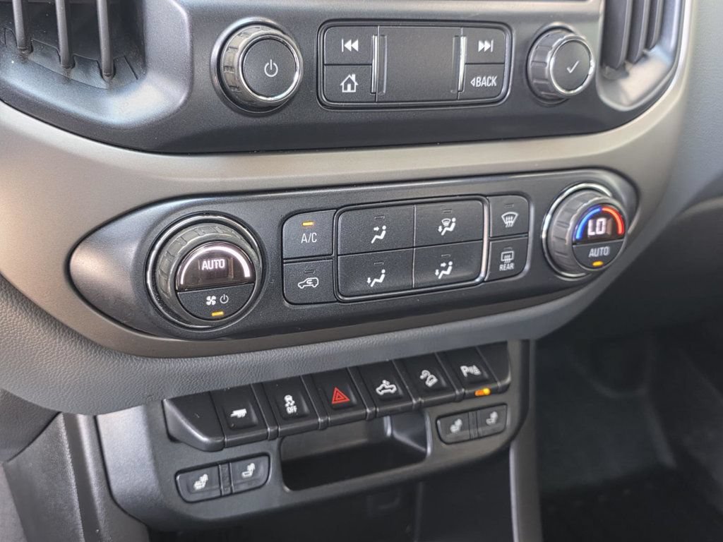 Used 2019 Chevrolet Colorado Z71 AWD/4WD image 17