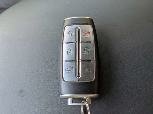Used 2025 Genesis GV70 3.5T Sport w/ Sport Advanced Package AWD/4WD image 33