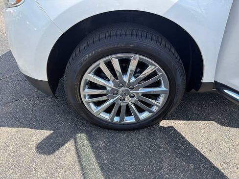 Used 2011 Lincoln MKX AWD w/ 102A Rapid Spec Order Code image 33