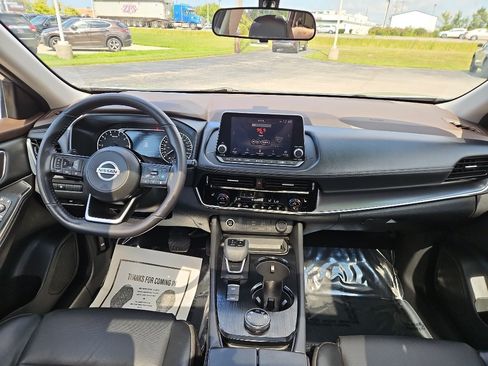 Used 2021 Nissan Rogue SV AWD/4WD image 16