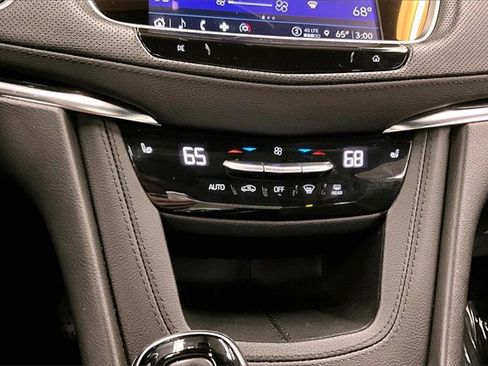Used 2022 Cadillac XT5 Premium Luxury image 28