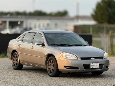 Used 2007 Chevrolet Impala LS FWD image 1