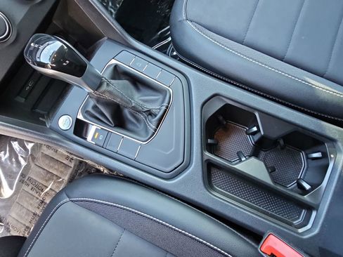 Used 2022 Volkswagen Taos SE image 23