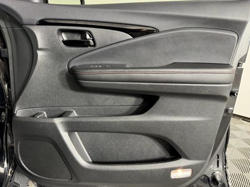 Used 2024 Honda Passport Black Edition image 45