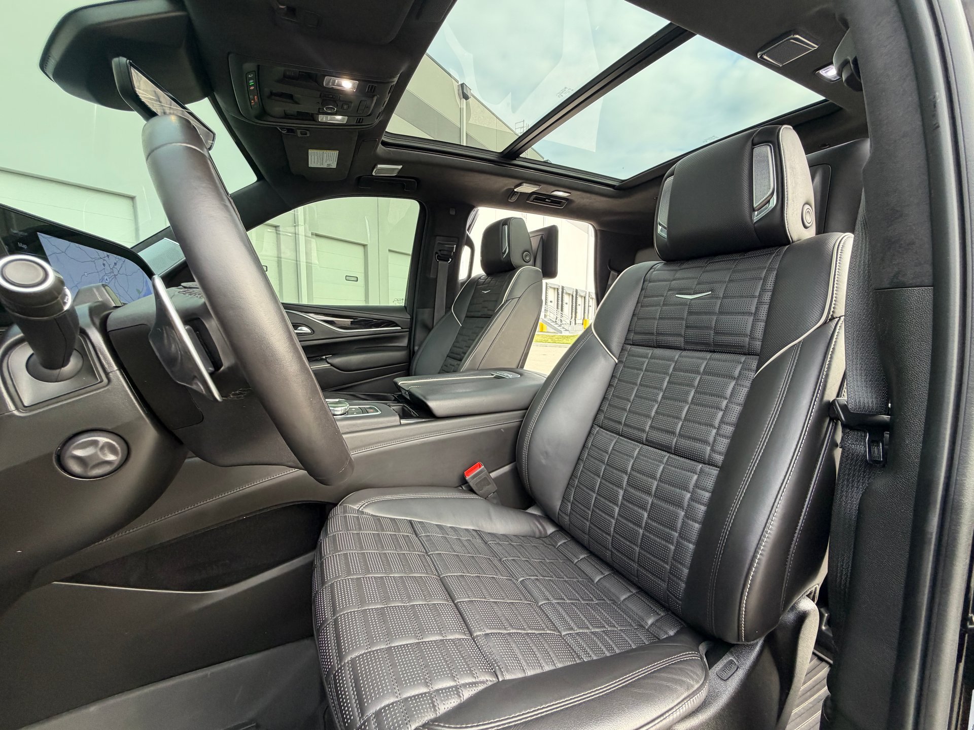 Used 2023 Cadillac Escalade V w/ LPO, ONYX Package AWD/4WD image 40