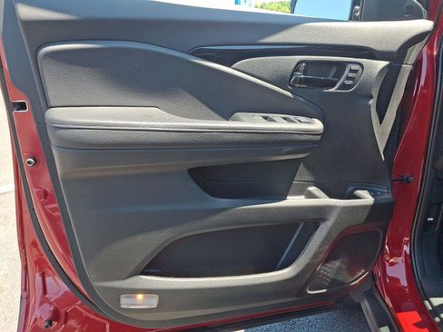 Used 2023 Honda Passport Elite image 12