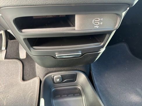 New 2026 Chrysler Pacifica Select image 16