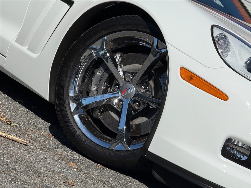 Used 2013 Chevrolet Corvette Grand Sport w/ 4LT Preferred Equipment Group RWD image 38