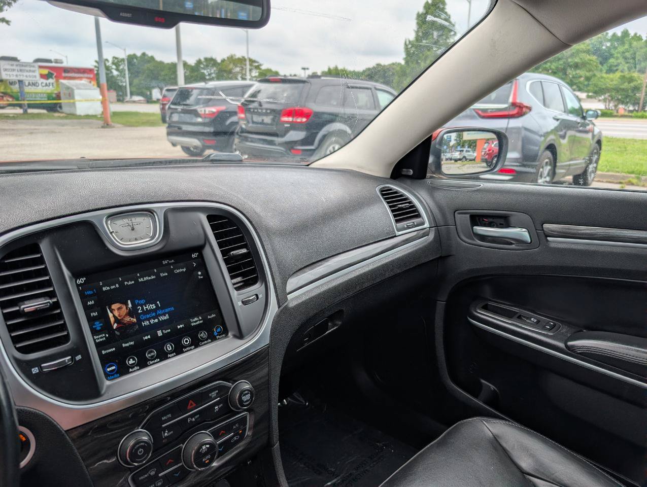 Used 2021 Chrysler 300 Touring L RWD image 31